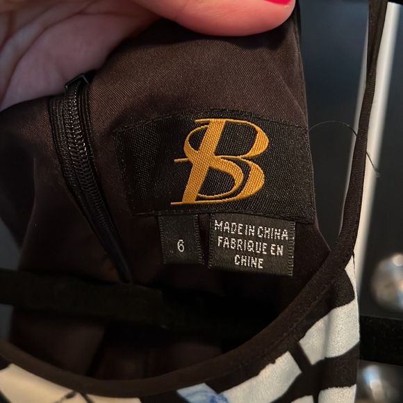 NWOT Anthropologie tile print black maxi dress w pleated skirt - size 6 - Picture 4 of 4